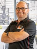 Mike vd Besselaar LR